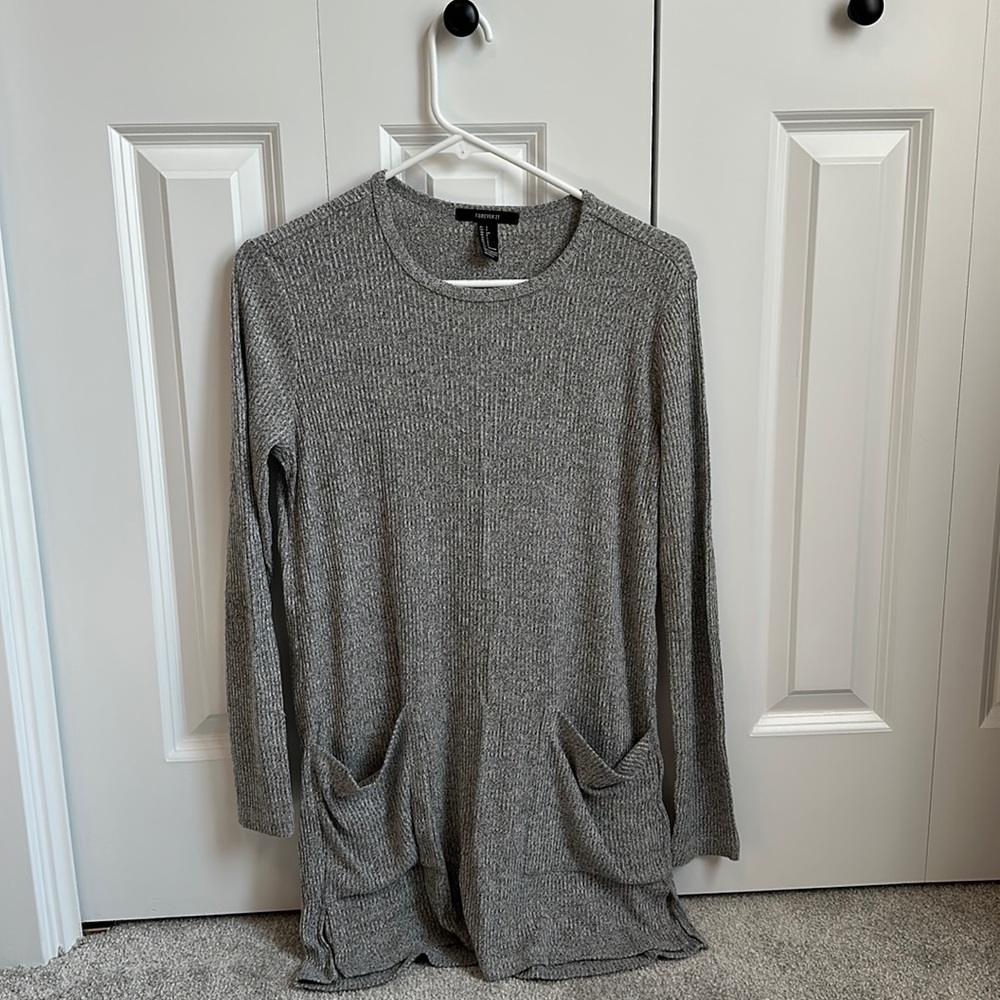 Forever 21 long sleeve with pockets
